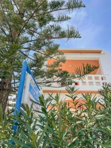 Galatas apartment 5 with beautiful sunset, 750m from the sea