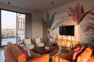 Sky Oasis 3BHK Pool Penthouse