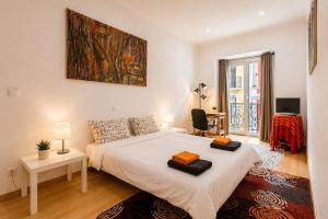Spacious 3BR Apartment, Metro at Door, Baixa