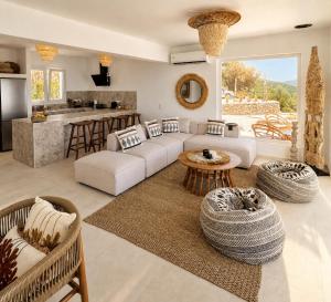Villa Issima Samos, Breathtaking Sea View & Jacuzzi