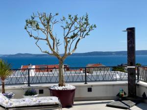 New Apartment Doktor Jan with Rooftop and Sea View Ciovo