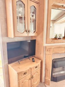 6 Birth Cosy caravan 134 Sealands