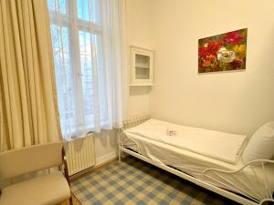 KuDAMM Charming Old Home,4-9 ppl,Family Friendly,Wifi,Savignyplatz