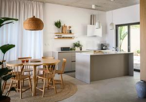Mediterranean House Amada