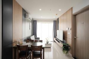Mina Homestay Pool & Gym free Nera garden