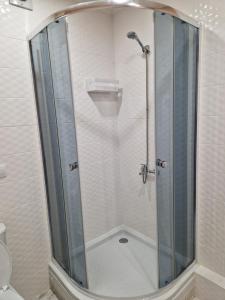Silver room 3