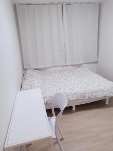 16, near hongik univ, 1st floor, Party room! 4 rooms