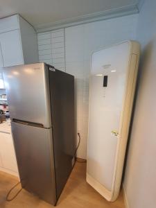 16, near hongik univ, 1st floor, Party room! 4 rooms