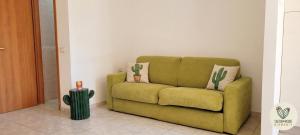 Cactus House Diamante