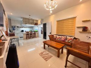 SARIAYA QUEZON TRANSIENT HOUSE 3 bedroom