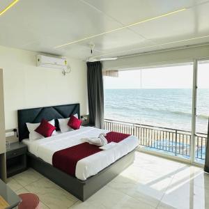 Rajav - Celebrity Beach Hub & Resort