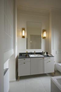 Diamond Boulevard Residence