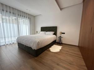 Premium Large Studio 5-Min Walk to Stadium