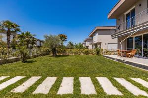 Garden Breeze Stay Villa 1 - Gala Residence by PikHost
