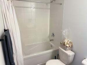 Modern Home Near Ajax GO, Easy Access to Toronto