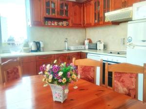 Penthouse with sea view in Crystal Beach
