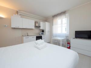 Xenia Milano - Studio apt in Via Monte Palombino 2