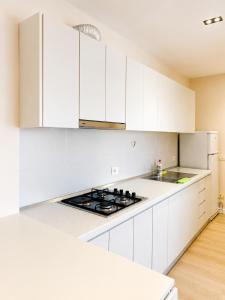 Mika Sea-View Apartment