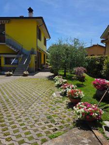 Appartamento Lulivo 5 chilometri da Varenna vista lago in via privata