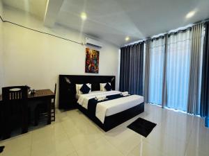 HOTEL Pearl White Residency