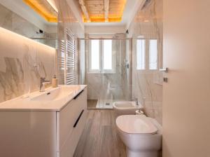 Lake Iseo Apartments & Suites