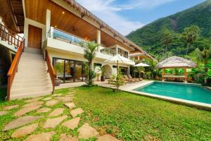 Angin Laut 3BR Exclusive Pool Villa w Ocean Views
