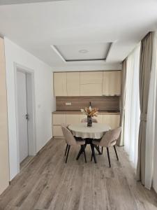 Luxury Studio with Sea View & Heated Pool