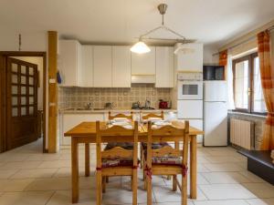 Apartment Santa Lucia-3 by Interhome