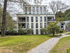 Apartment Luxus Ferienwohnung Seebrise by Interhome