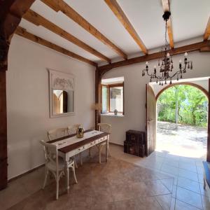 Casa di Sofiana by wood and stone