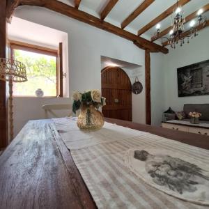 Casa di Sofiana by wood and stone