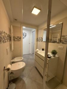 comfort loft Milano 3BR 3BA and fast Wi-Fi 15 minutes to Duomo