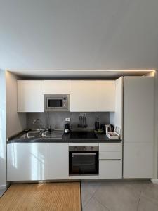 comfort loft Milano 3BR 3BA and fast Wi-Fi 15 minutes to Duomo