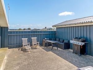 Holiday Home Hilka - 75m from the sea by Interhome