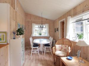 Holiday Home Enola - 900m from the sea by Interhome