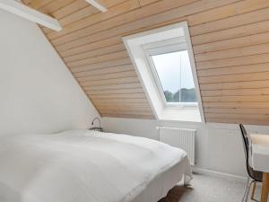 Apartment Edine - 4-5km from the sea by Interhome