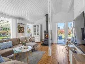 Holiday Home Avelina - 700m from the sea by Interhome