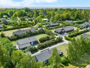 Holiday Home Anouk - 700m from the sea by Interhome