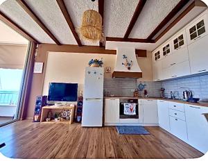 DeJon Apartment
