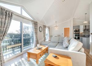 Nunland Hillside Lodges