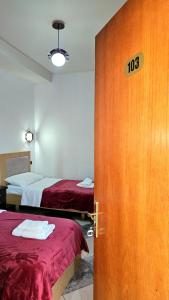 Hotel W Bush Square