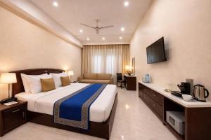 Hotel Lagoona and Banquet Hall Near D Mall , Pacific Mall NSP Pitampura