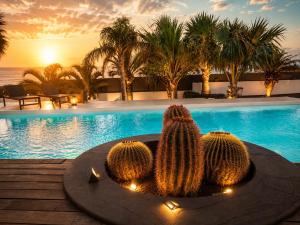 Villa Claus - Private Pool Oasis in Puerto Calero