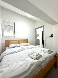1-Bedroom apartment with mountain view and free parking