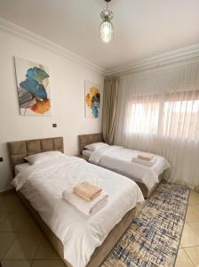 villa beachfront with pool