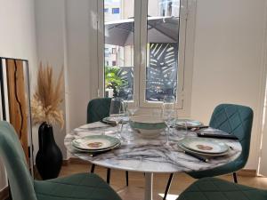Appartement terrasse 4 à 6 personnes haut de gamme Nice Port, Riquier