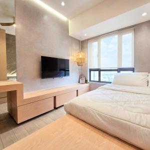Studio with Free Pool Access & Night Swimming in Capitol Town