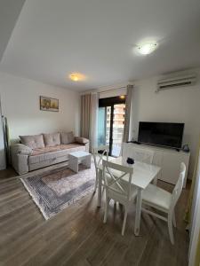 Apartment More