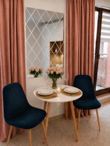 Green Terrace Centrum Apartment - Cozy terrace, Free Parking, NETFLIX - Rail Station 850m
