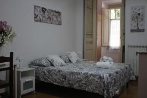 Golden Rome Studio Apartment